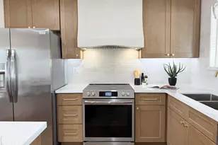 6408 W Avalon Dr, Phoenix, AZ 85033 - Photo 9