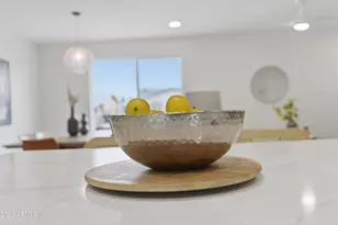 6408 W Avalon Dr, Phoenix, AZ 85033 - Photo 7