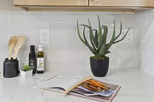 6408 W Avalon Dr, Phoenix, AZ 85033 - Photo 25