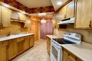 10878 W Coggins Dr, Sun City, AZ 85351 - Photo 3