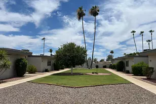 10878 W Coggins Dr, Sun City, AZ 85351 - Photo 11