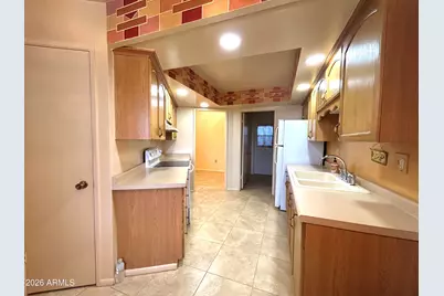 10878 W Coggins Drive, Sun City, AZ 85351 - Photo 15