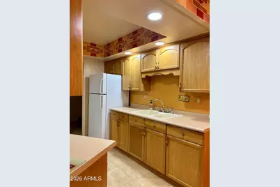 10878 W Coggins Drive, Sun City, AZ 85351 - Photo 15