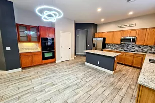 1221 E Kramer Cir, Mesa, AZ 85203 - Photo 7