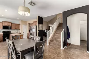 2513 W Branham Ln, Phoenix, AZ 85041 - Photo 9