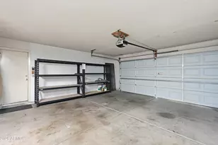 2605 W Gelding Dr, Phoenix, AZ 85023 - Photo 29