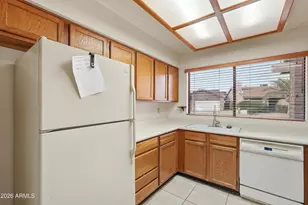 2605 W Gelding Dr, Phoenix, AZ 85023 - Photo 11