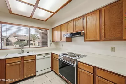 2605 W Gelding Drive, Phoenix, AZ 85023 - Photo 9