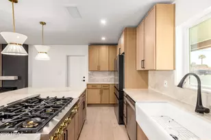 4332 E Calle Redonda St, Phoenix, AZ 85018 - Photo 7