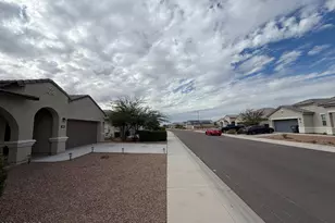 1039 W Beacon Dr, Casa Grande, AZ 85122 - Photo 3