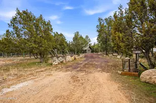 3113 Whitetail Way, Overgaard, AZ 85933 - Photo 5