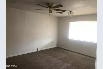 261 W Lindbergh Avenue, Coolidge, AZ 85128 - Photo 3