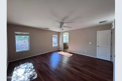 3439 E Juanita Avenue, Gilbert, AZ 85234 - Photo 9