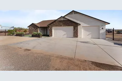 21015 W White Feather Lane, Wittmann, AZ 85361 - Photo 3