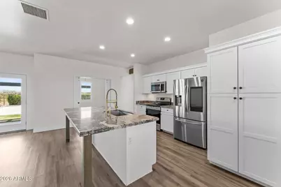 21015 W White Feather Lane, Wittmann, AZ 85361 - Photo 15