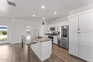 21015 W White Feather Ln, Wittmann, AZ 85361 - Photo 15