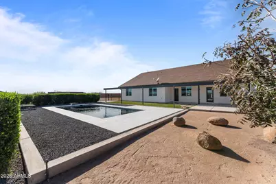 21015 W White Feather Lane, Wittmann, AZ 85361 - Photo 7