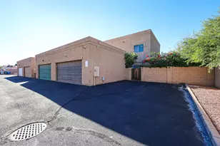 2826 E Tracy Ln, Phoenix, AZ 85032 - Photo 25