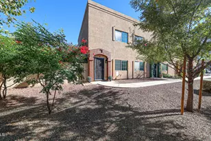 2826 E Tracy Ln, Phoenix, AZ 85032 - Photo 1