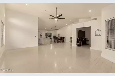 12465 N 67th Drive, Peoria, AZ 85381 - Photo 7