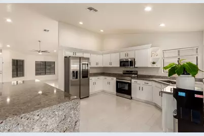 12465 N 67th Drive, Peoria, AZ 85381 - Photo 17