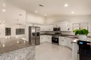 12465 N 67th Dr, Peoria, AZ 85381 - Photo 17