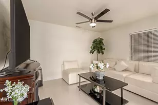 12465 N 67th Dr, Peoria, AZ 85381 - Photo 9