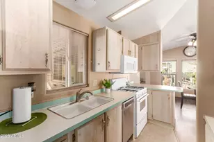 17200 W Bell Rd, Surprise, AZ 85374 - Photo 23