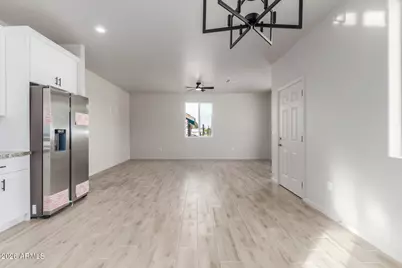 215 N Brown Avenue, Casa Grande, AZ 85122 - Photo 11