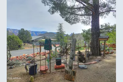 215 Mountain Shadows Drive, Sedona, AZ 86336 - Photo 35