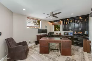 2737 E Arizona Biltmore Circle, Phoenix, AZ 85016 - Photo 19