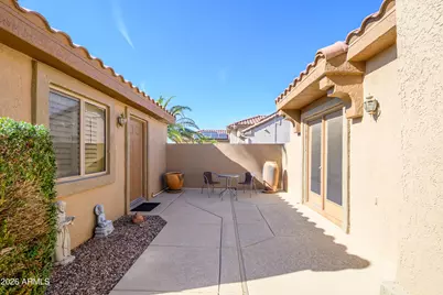 16068 W Quail Creek Lane, Surprise, AZ 85374 - Photo 7