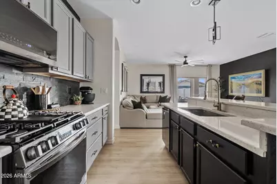 915 W Sisso Tree Avenue, San Tan Valley, AZ 85140 - Photo 17