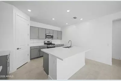 15176 W Gray Fox Trail, Surprise, AZ 85387 - Photo 13
