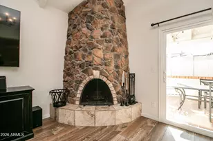 7631 E Medlock Dr, Scottsdale, AZ 85250 - Photo 11