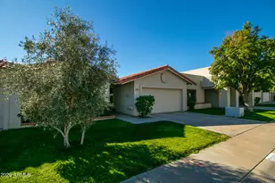 7631 E Medlock Dr, Scottsdale, AZ 85250 - Photo 3