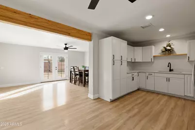 4255 N 30th Drive, Phoenix, AZ 85017 - Photo 7