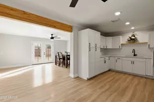 4255 N 30th Dr, Phoenix, AZ 85017 - Photo 7