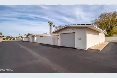 10539 W Palmeras Drive, Sun City, AZ 85373 - Photo 29