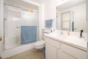 10539 W Palmeras Dr, Sun City, AZ 85373 - Photo 11