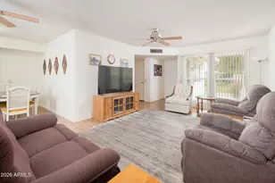 10539 W Palmeras Dr, Sun City, AZ 85373 - Photo 3