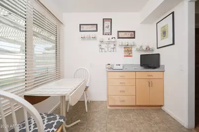 10539 W Palmeras Drive, Sun City, AZ 85373 - Photo 7