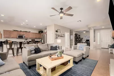 2116 W Bonanza Lane, Phoenix, AZ 85085 - Photo 9