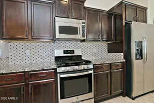 12416 W Pinnacle Vista Dr, Peoria, AZ 85383 - Photo 11