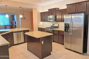 12416 W Pinnacle Vista Dr, Peoria, AZ 85383 - Photo 9