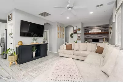 14870 W Encanto Boulevard #1095, Goodyear, AZ 85395 - Photo 5