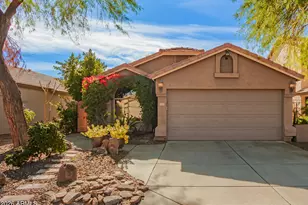 4709 E Lone Cactus Dr, Phoenix, AZ 85050 - Photo 1