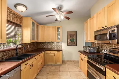 4709 E Lone Cactus Drive, Phoenix, AZ 85050 - Photo 3