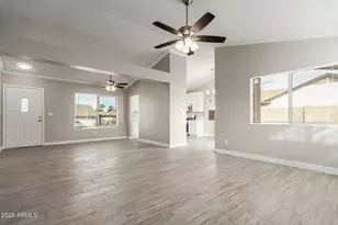 19027 N 7th Dr, Phoenix, AZ 85027 - Photo 7