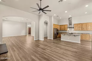 3653 E Sands Dr, Phoenix, AZ 85050 - Photo 9